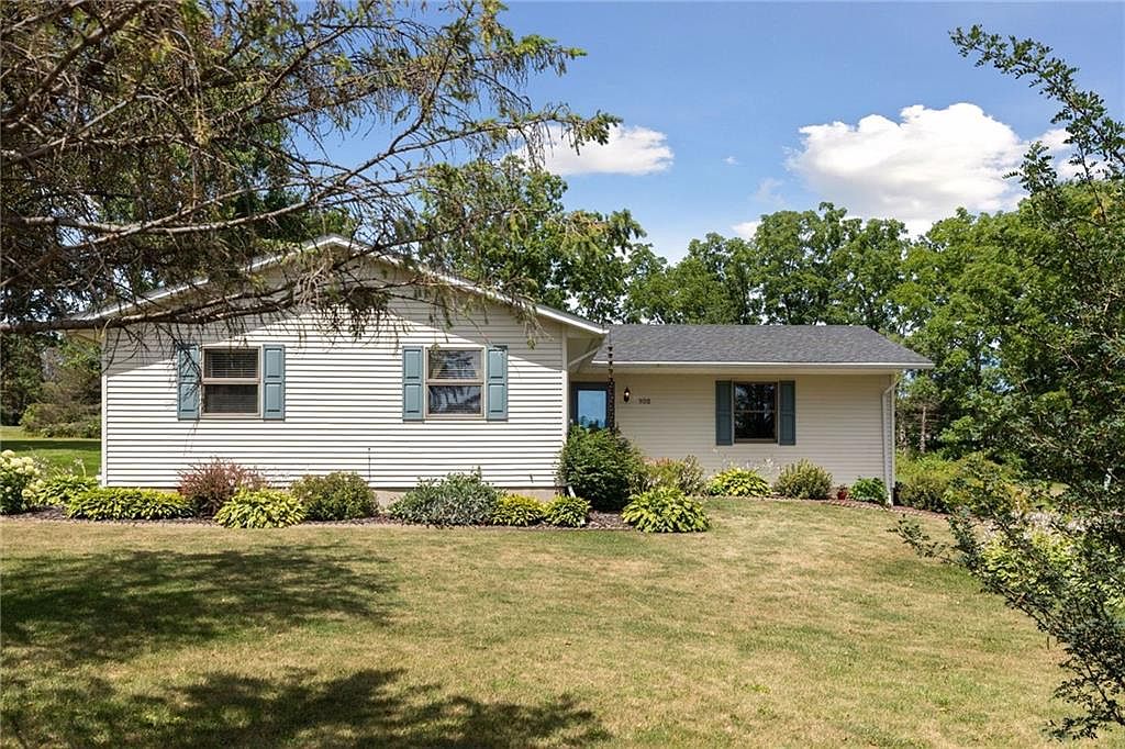 102 East Main Street, Ellsworth, WI 54011 Zillow