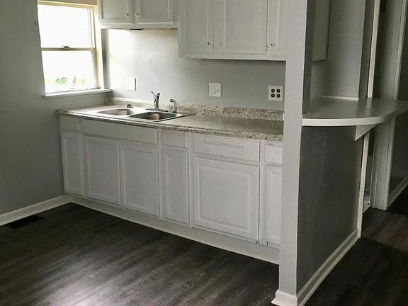 Kitchen west wall