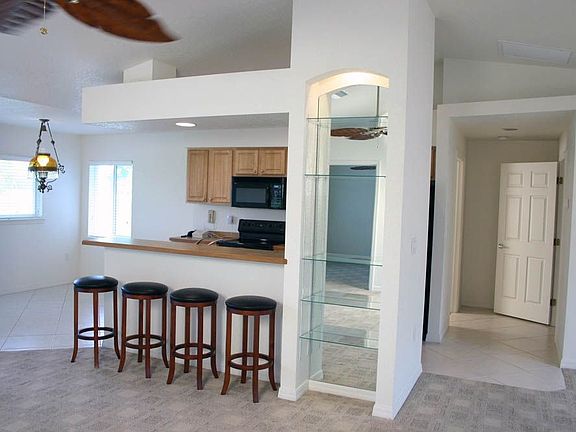 Breakfast bar