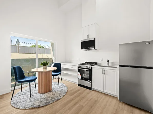 4347 Woodlawn Ave #508, Los Angeles, CA 90011