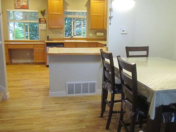 4th image of 17914 NE 90th St