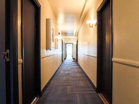 5th image of 1975 N Beachwood Dr #211