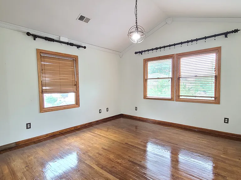 526 Moonachie Ave — Photo 29