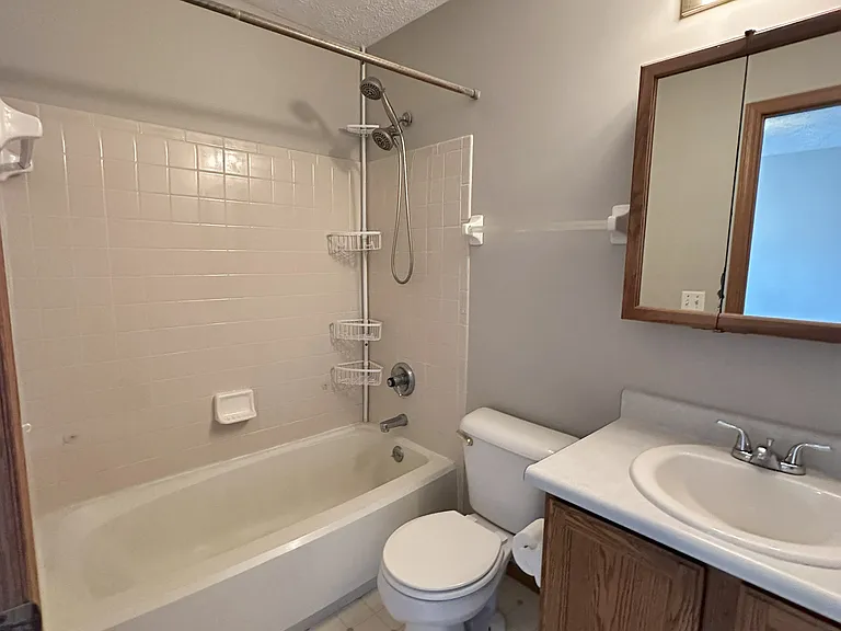 4049 Sandy Ridge Dr — Photo 10