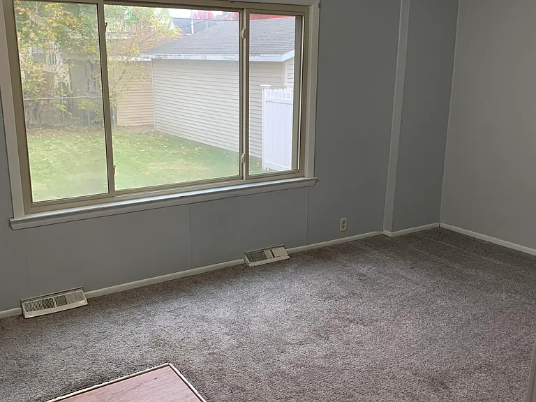 804 Benton Ave #1 — Photo 7