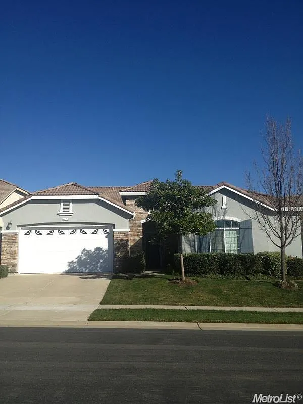 4675 Monte Mar Dr photo 1