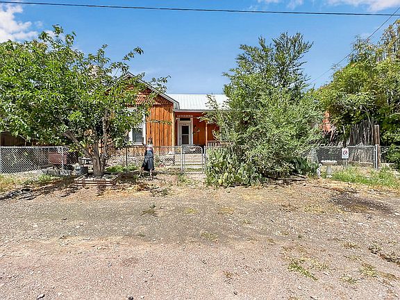 3rd image of 543 Elenora St