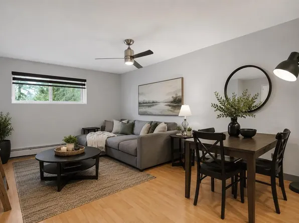 1821 E 17a St SW #1, Calgary, AB T2T 4R7