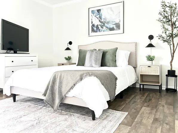 122 Cedar Cove Ln, Winston Salem, NC 27104