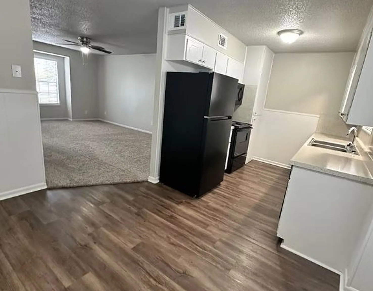 Oak View Apartments — Photo 4