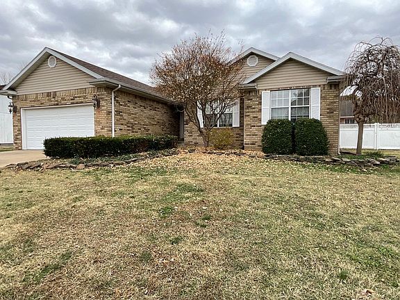 2nd image of 3726 Castle Rock Dr