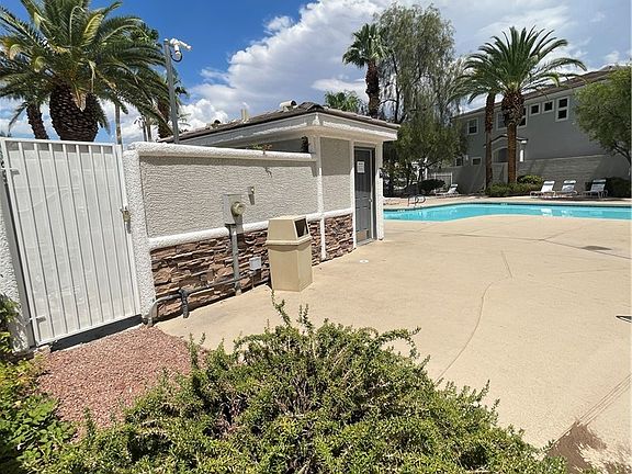 3rd image of 2512 Devotion Ridge Dr