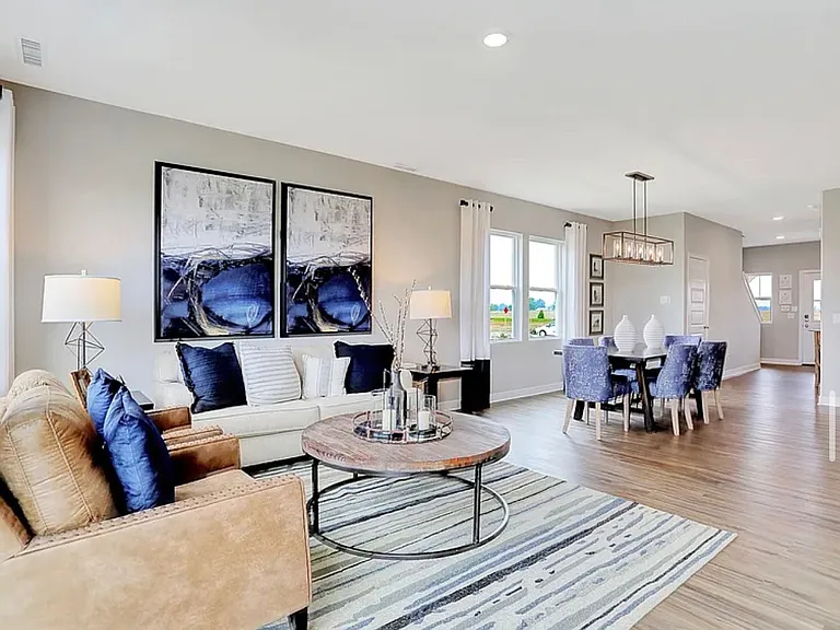 3793 Canterbury Dr — Photo 22