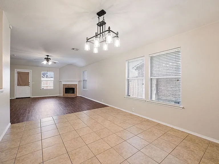 8420 Silverbell Ln — Photo 9