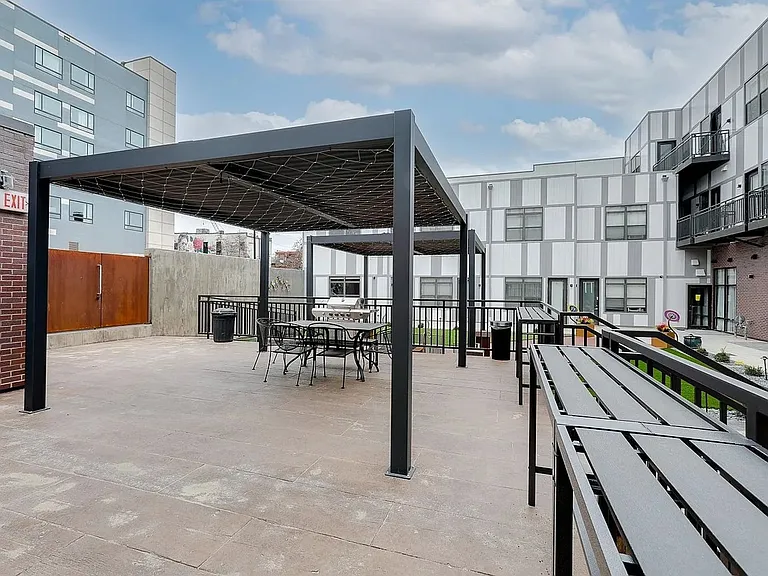 400 E Locust St #213 — Photo 21