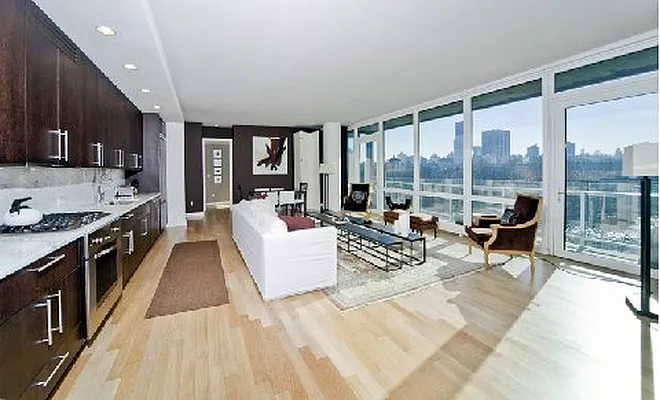 Rented by Isen & Company : Real Estate Advisors | media 7