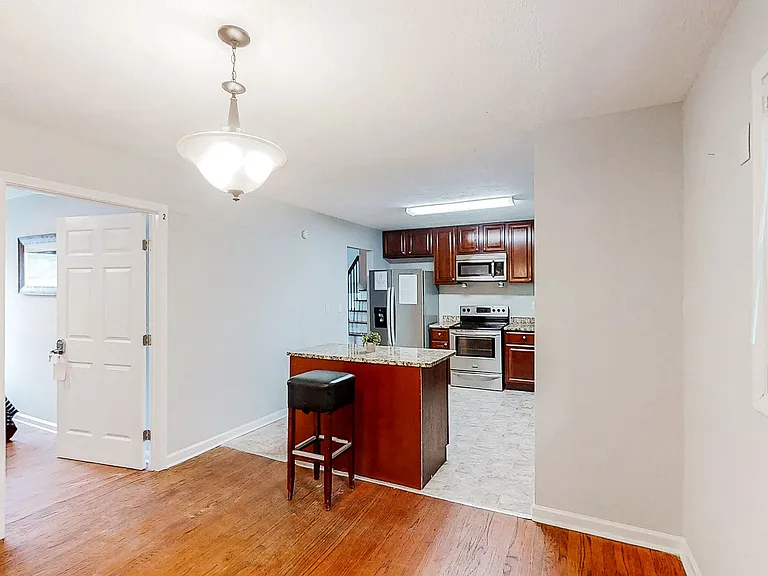 Emerald Lake Dr — Photo 8
