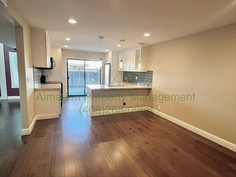 6598 Alleghany Ct — Photo 4