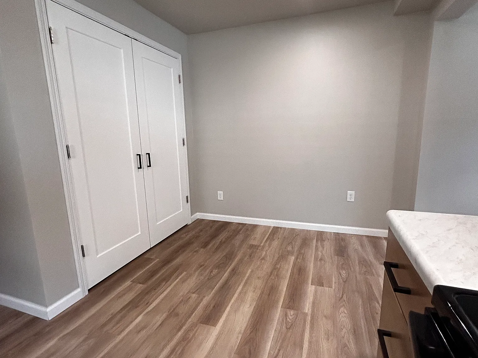 3 bed, 984 sqft, $750 — Photo 4