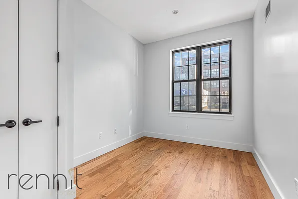 Rented by Rennit Inc. | media 3