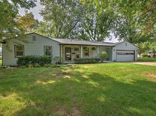 71 Ronald Dr, Decatur, IL 62526