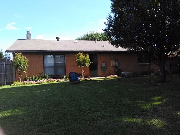 5th image of 508 Meadow St