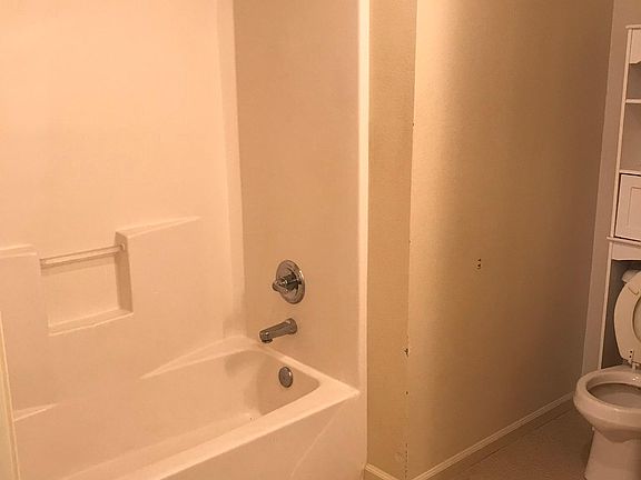 2nd image of 4117 Maplewood Dr