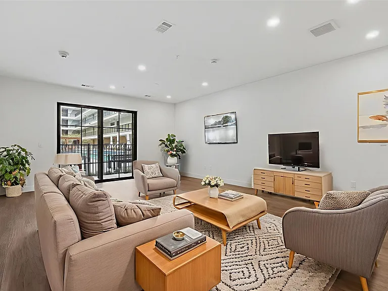 4315 S Congress Ave #202 — Photo 5
