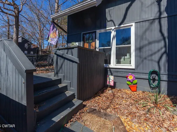 1104 N Pkwy, Jackson, TN 38305