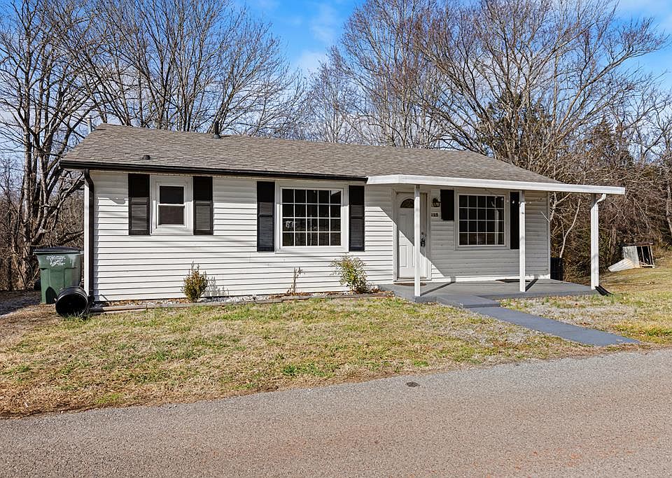 1st image of 215 Oakwood St