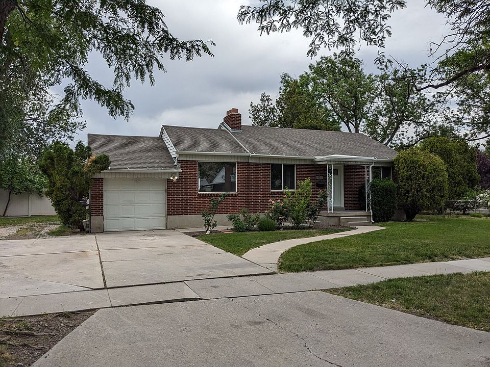 921 N. Poinsettia Drive