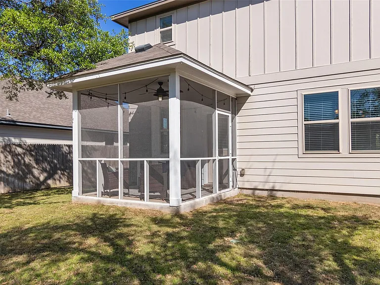 208 Callahan Ln — Photo 25