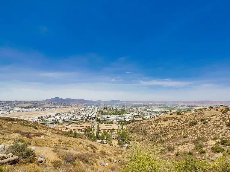 5102 Sevilla St — Photo 12