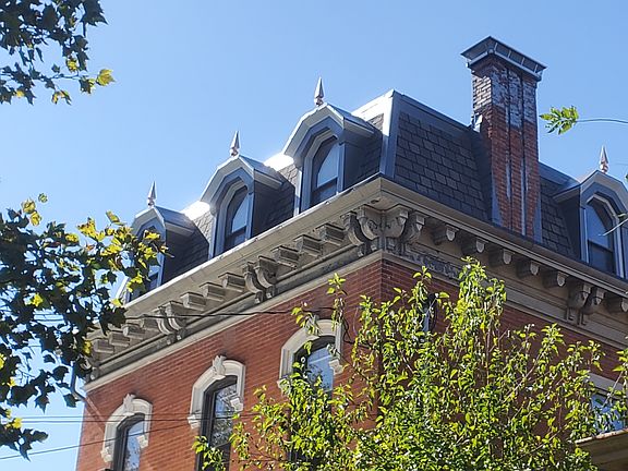 2nd image of 1417 Greenup St #3