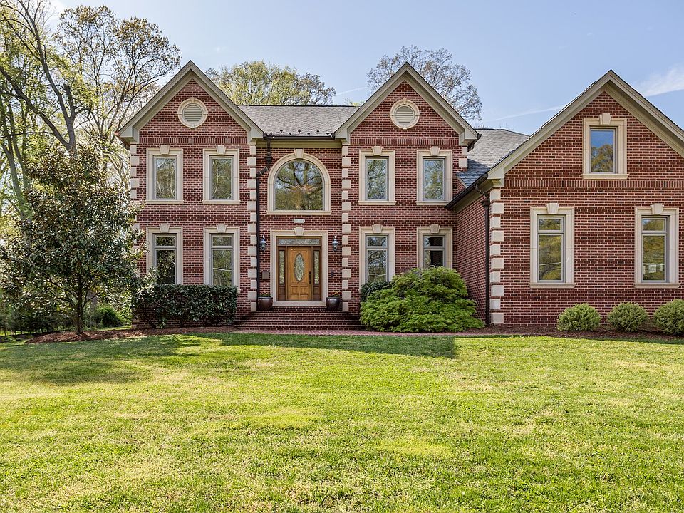 1st image of 9404 Forest Haven Dr