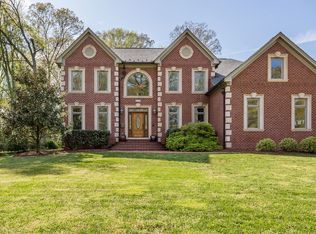 9404 Forest Haven Dr, Alexandria, VA 22309