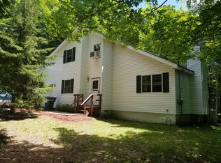 8488 Bumble Bee Way, Tobyhanna, PA