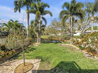 812 AMELIA COURT NE, ST PETERSBURG, FL 33702