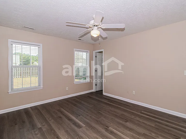 9488 NE Huckabee Ct — Photo 9
