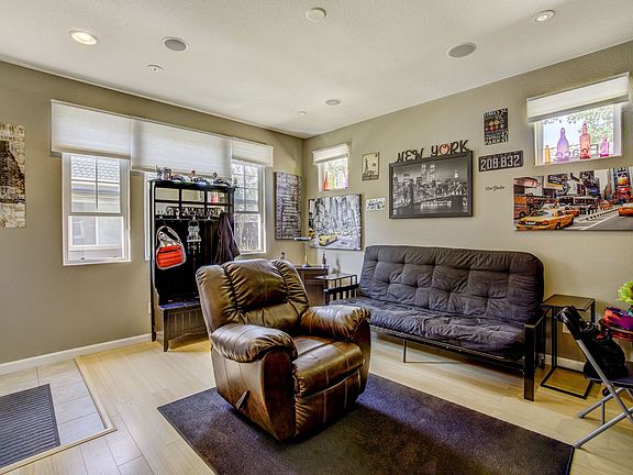 5th image of 4042 Vittoria Ln