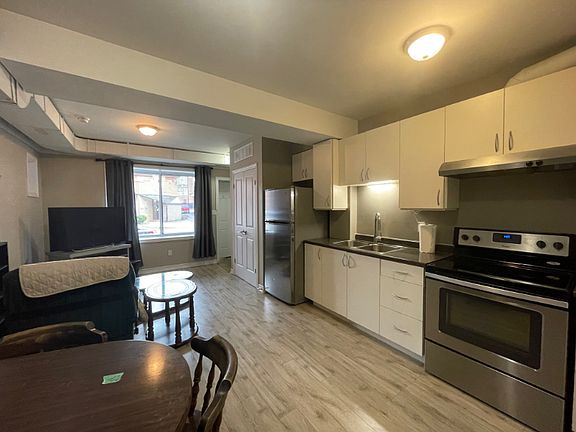 5th image of 827 Main St E #201