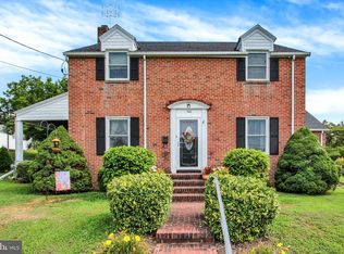 300 W 6th St, Waynesboro, PA 17268