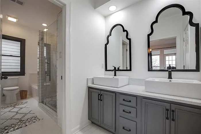 569 Rienzi Dr — Photo 12