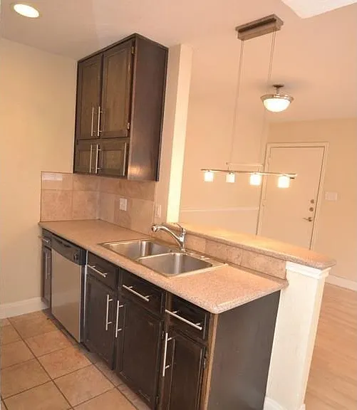 4306 Avenue A #115 — Photo 5