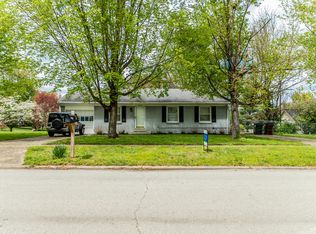 10001 Phoenix Trl, Louisville, KY