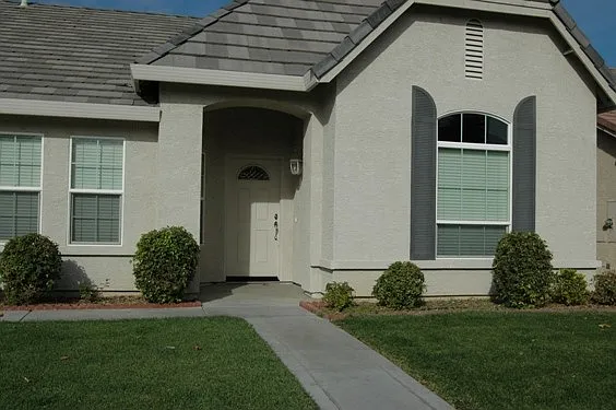 Building Photo - 1631 Gillette Dr