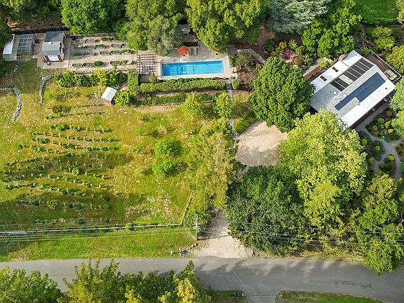 2nd image of 6694 Norcliff Drive