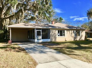 908 Oak Dr, Leesburg, FL 34748