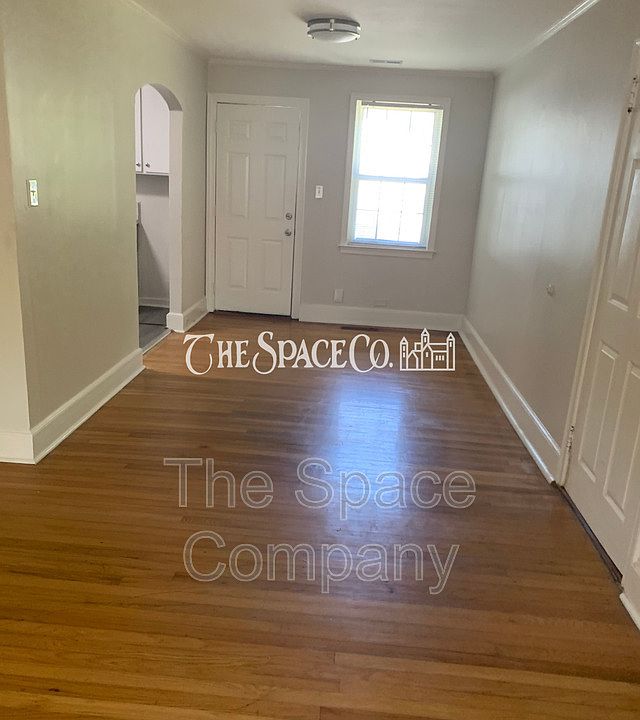 1st image of 833 Locust St