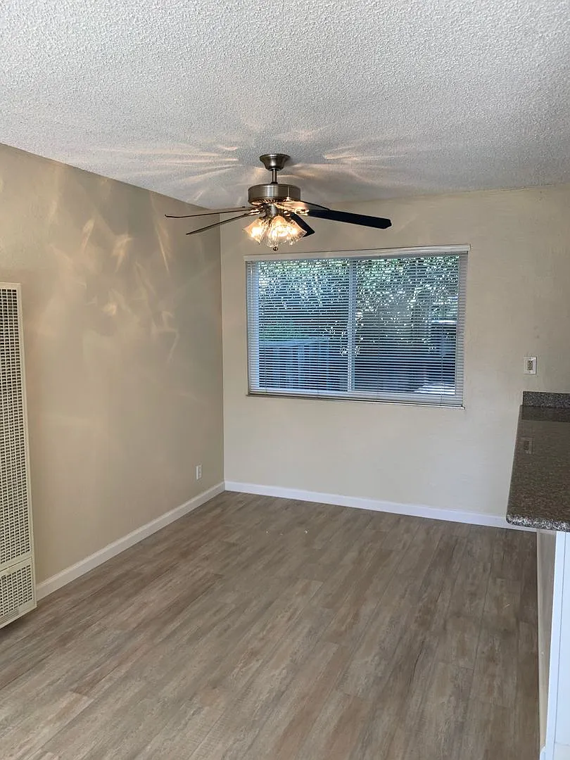 Building Photo - 1530 Alta Glen Ct